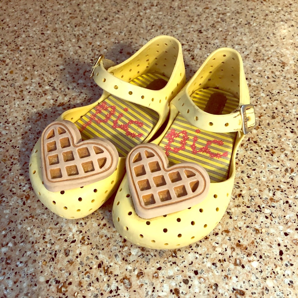 Mini melissas waffle